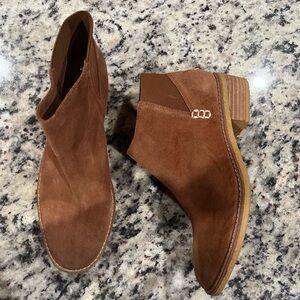 Sperry Tan Suede Ankle Booties